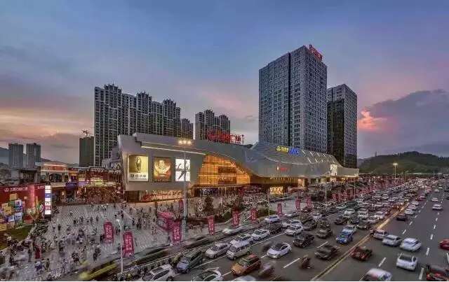 華想科技于十堰萬達(dá)廣場國金中心辦理入駐手續(xù)
